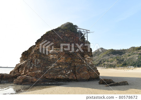 Inasa no Hama Benten Island 80578672