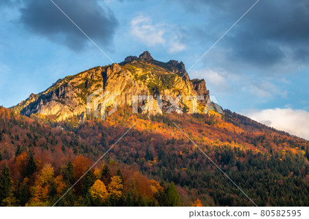 The Great Rozsutec mountain peak in an autumn landscape. The Great Rozsutec mountain peak in an autumn landscape. 80582595