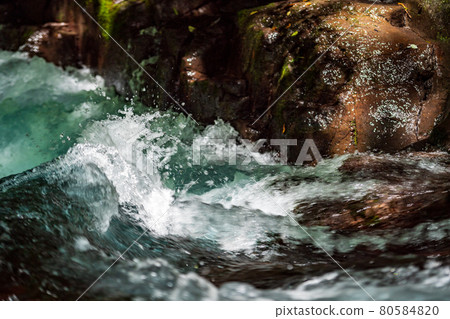 清晨的菊池峽美景 清晨的菊池峽美景 80584820