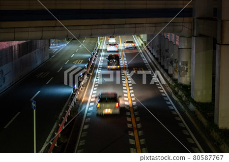 晚上的新禦堂筋 80587767