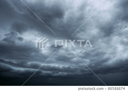 Dramatic nimbostratus clouds Dramatic nimbostratus clouds 80588874