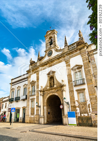 Arco da Vila Gate in Faro, Portugal 80592239