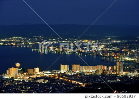 琵琶湖畔的大津市夜景 80592937