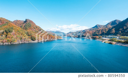 Lake Yamba Agatsuma (Autumn) 80594350