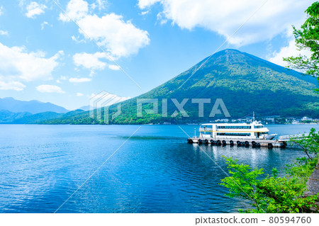 Scenery of Lake Chuzenji 80594760