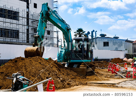 工地重型設備電鏟 工地重型設備電鏟 80596153