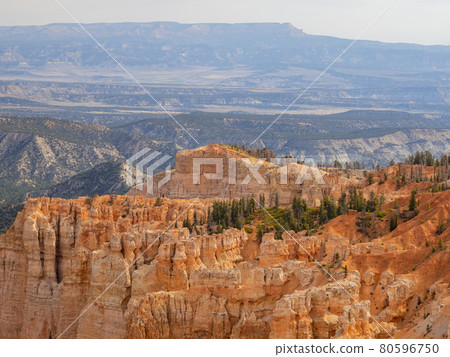 Beautiful sunny view of the Rainbow point of Bryce Canyon National Park Beautiful sunny view of the Rainbow point of Bryce Canyon National Park 80596750