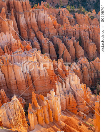 Beautiful sunrise of the Inspiration Point of Bryce Canyon National Park Beautiful sunrise of the Inspiration Point of Bryce Canyon National Park 80596764