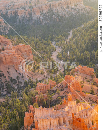 Beautiful sunrise of the Inspiration Point of Bryce Canyon National Park Beautiful sunrise of the Inspiration Point of Bryce Canyon National Park 80596765