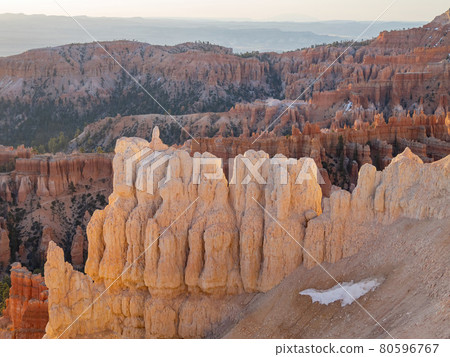 Beautiful sunrise of the Inspiration Point of Bryce Canyon National Park Beautiful sunrise of the Inspiration Point of Bryce Canyon National Park 80596767