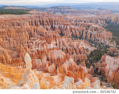 Beautiful sunrise of the Inspiration Point of Bryce Canyon National Park Beautiful sunrise of the Inspiration Point of Bryce Canyon National Park 80596782
