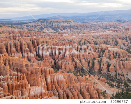 Beautiful sunrise of the Inspiration Point of Bryce Canyon National Park 80596787
