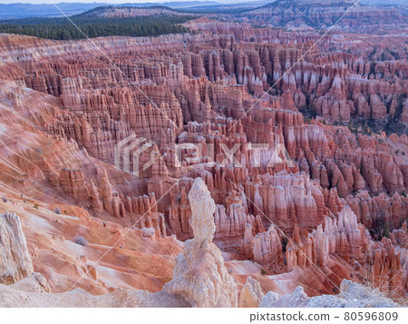 Beautiful sunrise of the Inspiration Point of Bryce Canyon National Park Beautiful sunrise of the Inspiration Point of Bryce Canyon National Park 80596809