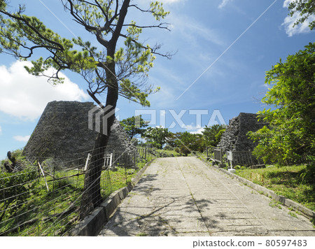 Stone wall of Urasoe castle ruins Stone wall of Urasoe castle ruins 80597483