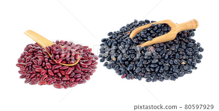 Red beans in wood spoon on white background 80597929
