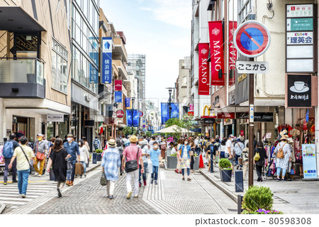 Yokohama cityscape: Yokohama Motomachi shopping street in the morning Yokohama cityscape: Yokohama Motomachi shopping street in the morning 80598308