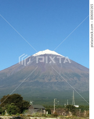 Mt. Fuji without clouds [October] 80600165