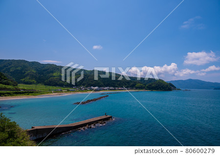 國道8號線越前海水浴場 福井縣敦賀市五幡海水浴場周邊 照片素材 圖片 圖庫