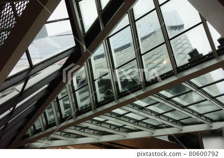 Complex beam patterns in the near future, multiple futuristic vertical and horizontal spaces Complex beam patterns in the near future, multiple futuristic vertical and horizontal spaces 80600792