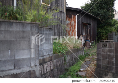 Japan's old and very beautiful building 80600840