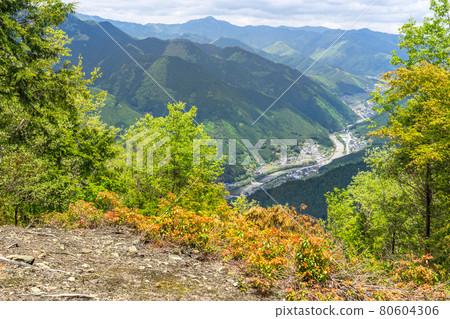 View toward Ichinomiya Town from the summit of Mt. Hanasaki, one of the 50 famous mountains in Shiso (Ichinomiya Town, Shiso City, Hyogo Prefecture) * Shooting position in the comment section of the work View toward Ichinomiya Town from the summit of Mt. Hanasaki, one of the 50 famous mountains in Shiso (Ichinomiya Town, Shiso City, Hyogo Prefecture) * Shooting position in the comment section of the work 80604306