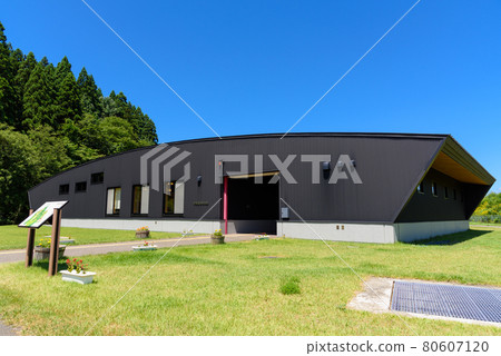 World Cultural Heritage Isedōtai Site Jomonkan 80607120