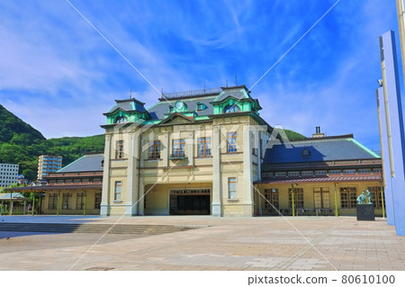 [Fukuoka] JR Mojiko Station under fine weather 80610100