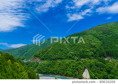 《Totsukawa Village, Nara Prefecture》 Tanize Suspension Bridge 80610208