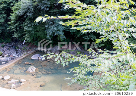 白燒溫泉天然露天浴池 80610289