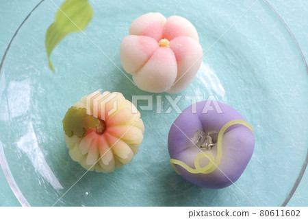 三種夏花、日式點心、牽牛花、夏菊、邦聯玫瑰 80611602