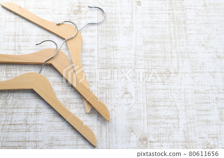 Natural wooden hanger 80611656