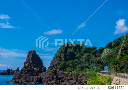 越前海岸 (Kochomon / Kochomon) 福井縣,攝於 2021 年夏季 越前海岸 (Kochomon / Kochomon) 福井縣,攝於 2021 年夏季 80611851