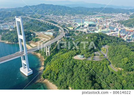 Imabari City, Ehime Prefecture, Kurushima Kaikyo Bridge in the early morning Imabari City, Ehime Prefecture, Kurushima Kaikyo Bridge in the early morning 80614022