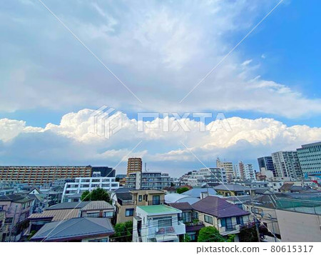 積雨雲似海嘯 80615317