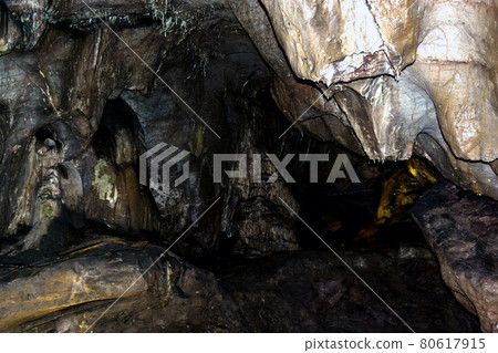 Inside Kents Cavern prehistoric cave Inside Kents Cavern prehistoric cave 80617915