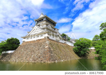 [福岡縣] 晴天下的小倉城天守閣 80617990