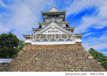 [福岡縣] 晴天下的小倉城天守閣 80617992