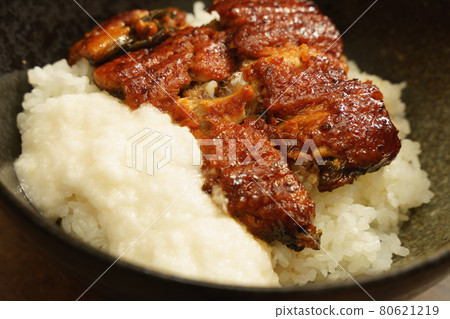 Eel and tororo 80621219