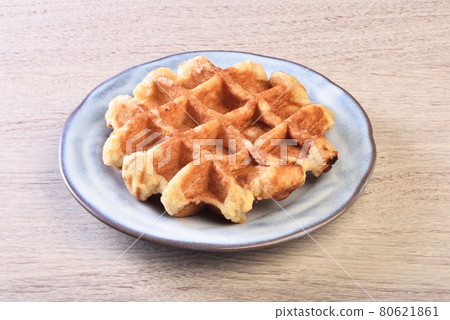 Belgian Waffles   80621861
