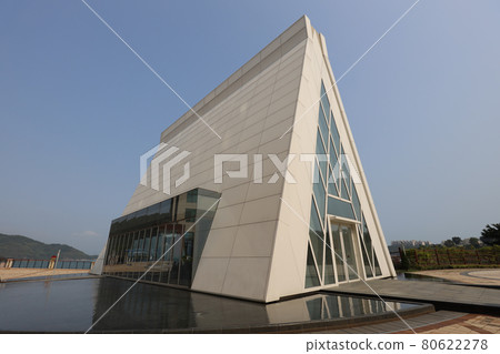 16 March 2021 White Chapel at Discovery Bay. It is a mixed, primarily residential, development. 16 March 2021 White Chapel at Discovery Bay. It is a mixed, primarily residential, development. 80622278