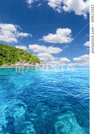 Turquoise water of Andaman Sea at Similan Islands, Phang-Nga, Thailand, 80623081