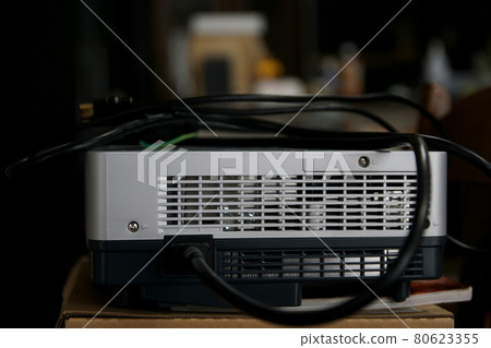 Side of the projector Side of the projector 80623355