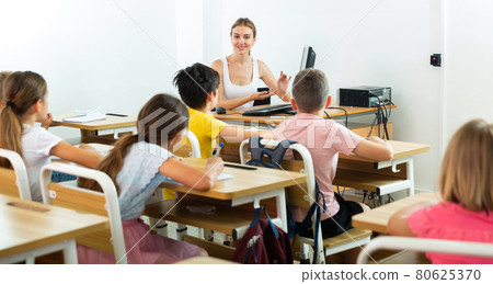 Schoolchildren in classroom Schoolchildren in classroom 80625370