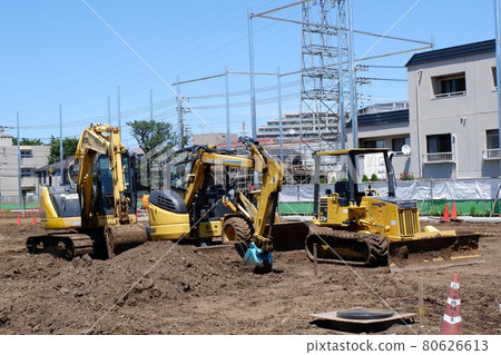 Construction machinery at construction sites Construction machinery at construction sites 80626613