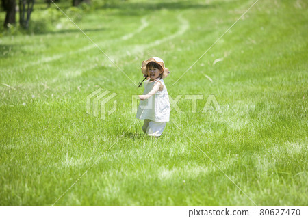 Girls playing in the forest Girls playing in the forest 80627470
