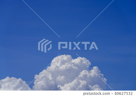 夏天的天空藍天白雲 夏天的天空藍天白雲 80627532
