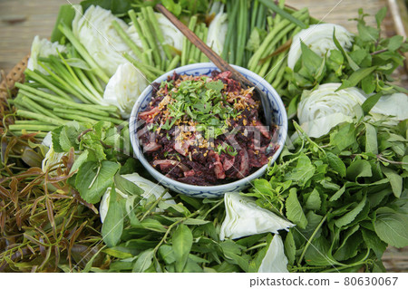 Thai food, spicy minced pork salad (Larb Moo) Thai food, spicy minced pork salad (Larb Moo) 80630067