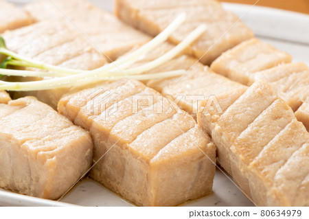 Tuna steak. 80634979