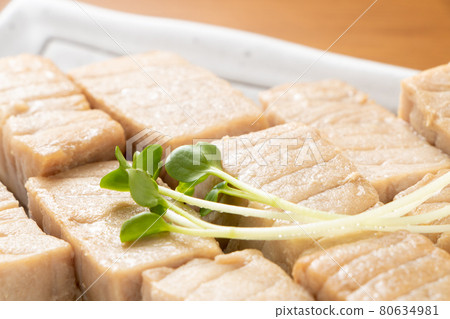 Tuna steak. 80634981
