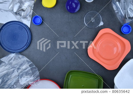 plastic plastic 80635642